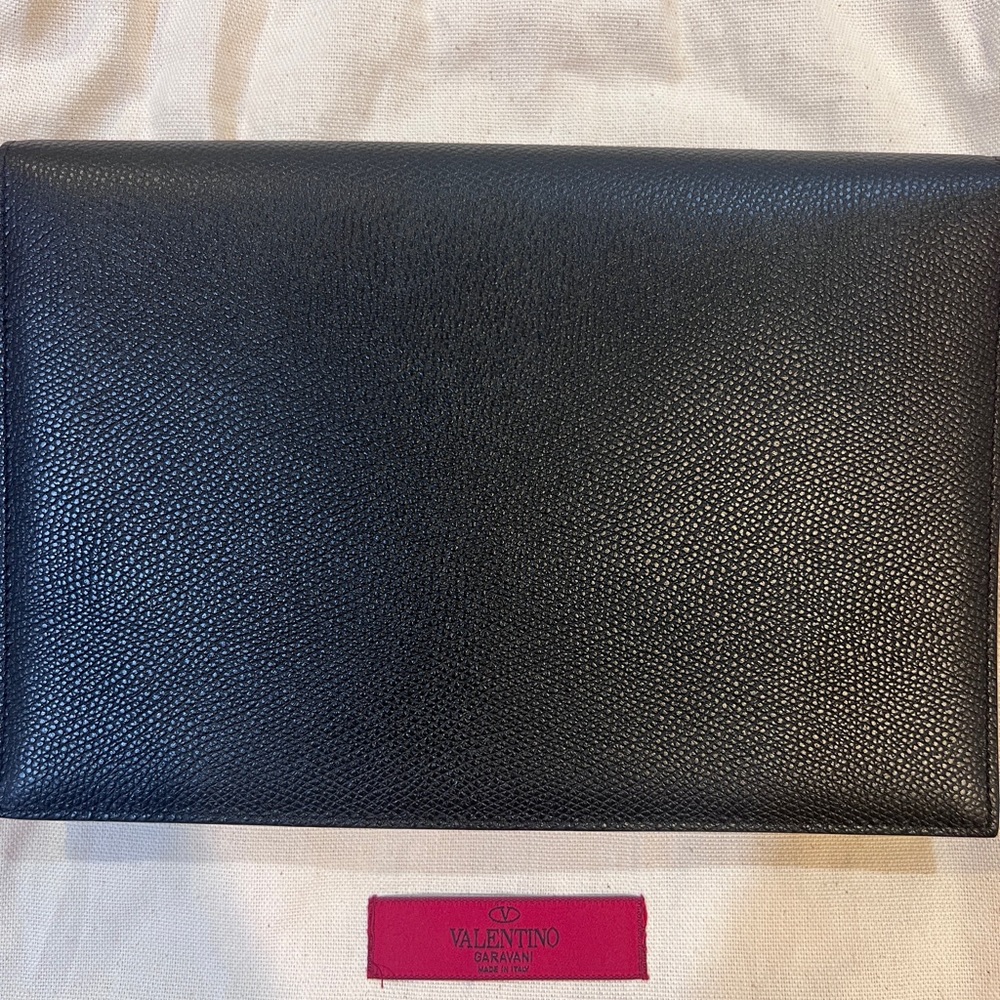 Valentino Garavani Black Clutch with Gold Emblem - Picture 3 of 6